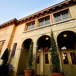 Hotel Mcmenamins Kennedy School, Portland